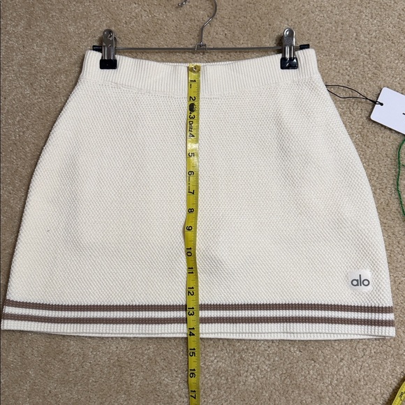 ALO Yoga Cream Mini Skirt with Tan Accents - Picture 7 of 7